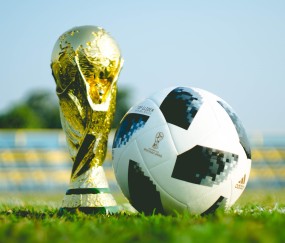 2026世界杯官网-莱万的影子与中国队的棋局，2026，青春变量如何搅动世界